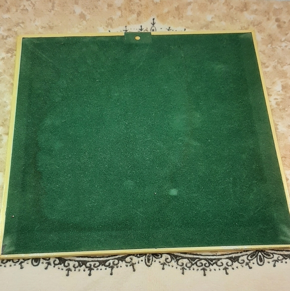 Vintage Mushroom Hot Plate Wall Hanging 70s Felt Backing 7 7/8" & Tea Towel - Picture 4 of 6